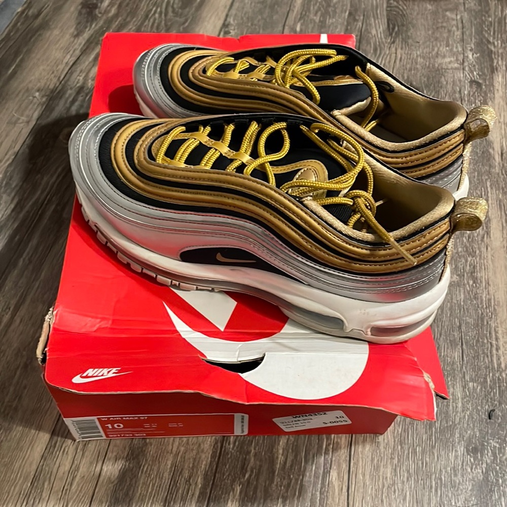 97 air max cleaning closet